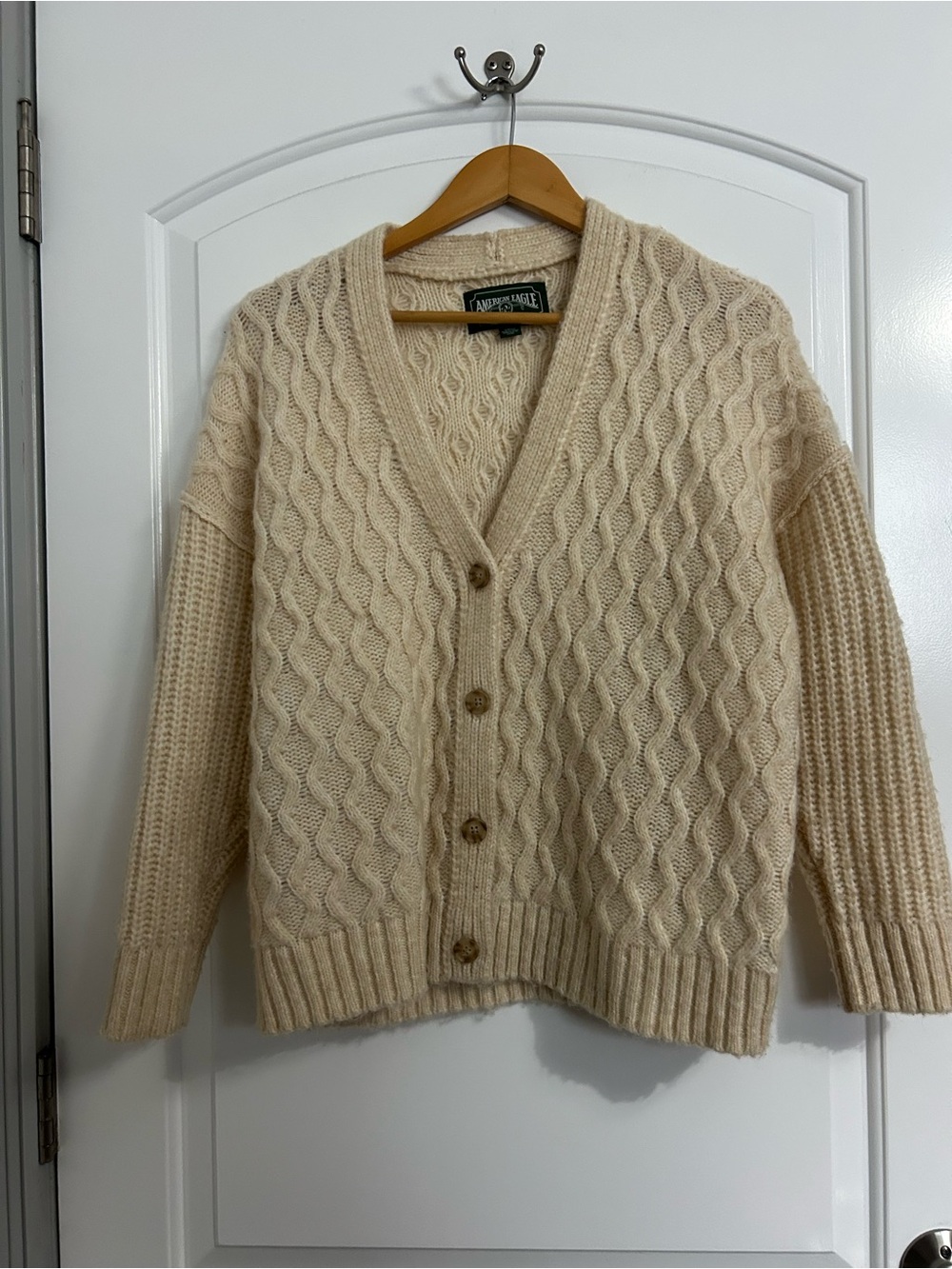 American Eagle Beige Cable KnitButton Cardigan NWOT size S fall preppy 90s chic